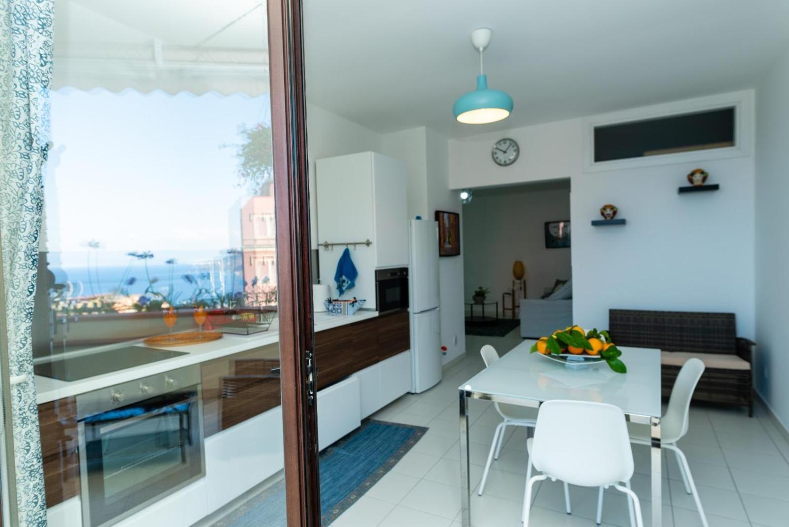Vista Sicula Taormina Apartment Bagian luar foto